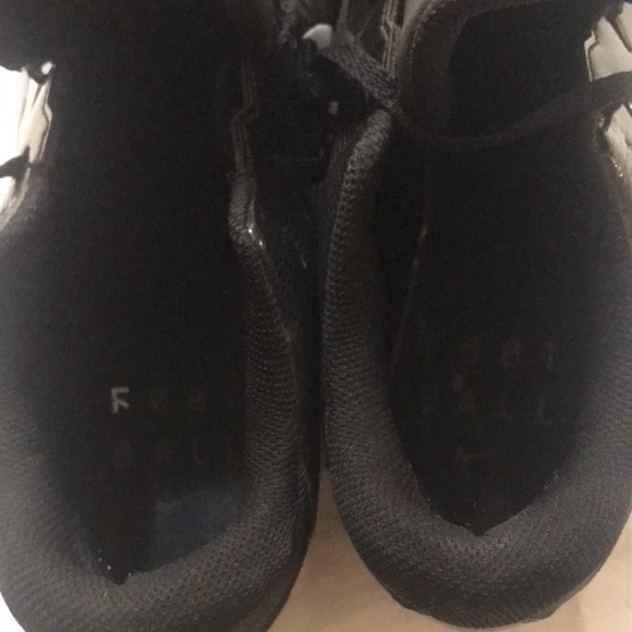 Nike size 10.5 men’s Vapor Football  🏈 Cleats. BRANDNEW wore1 day for signup ! - Picture 4 of 5